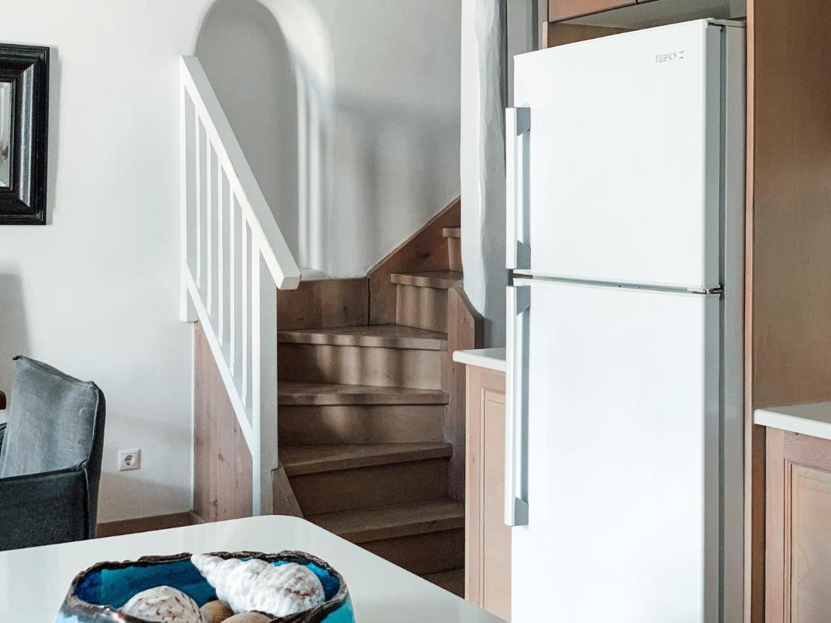 Mykonian Spirit Downtown Townhouse Apartment