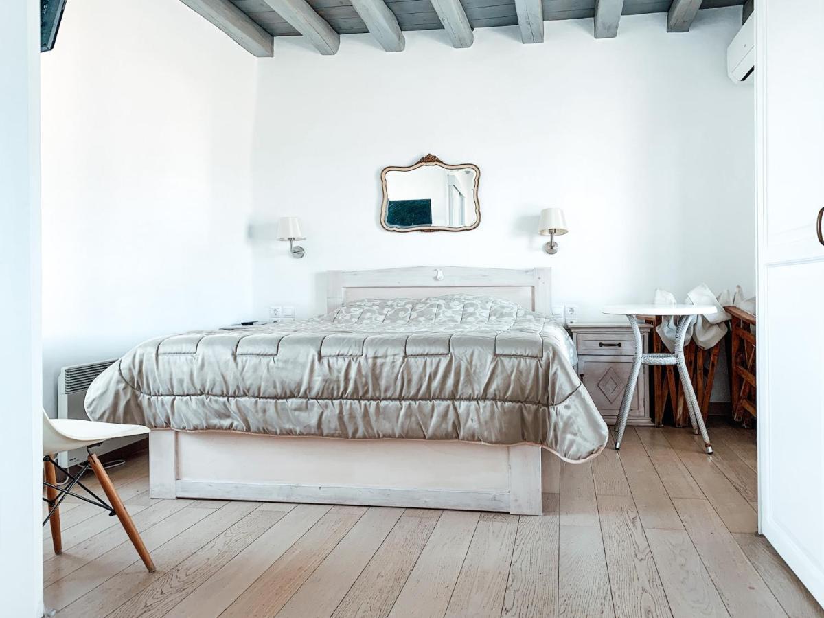 Mykonian Spirit Downtown Townhouse *